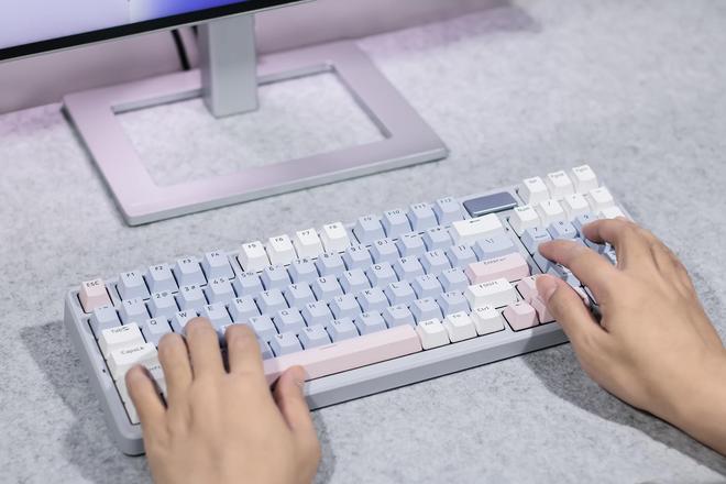 机械键盘评测：线性手感与静音输入的结合新葡京雷柏V700DIY-98无线三模(图18)